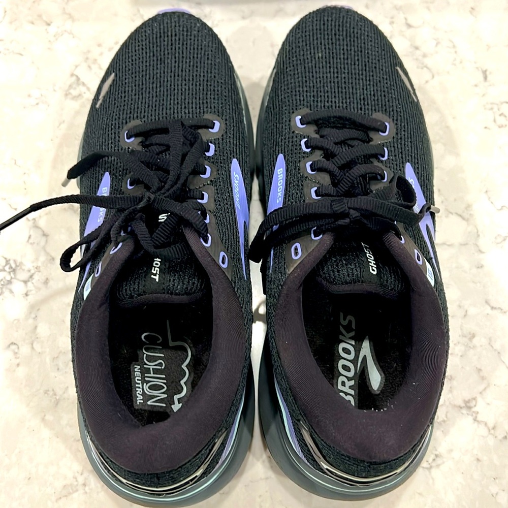 Brooks Ghost 15 size 9
